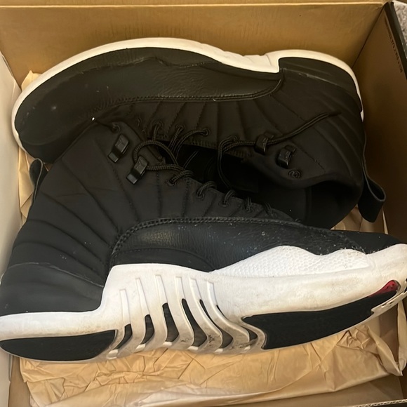 Black & White Jordan 12’s Size 11